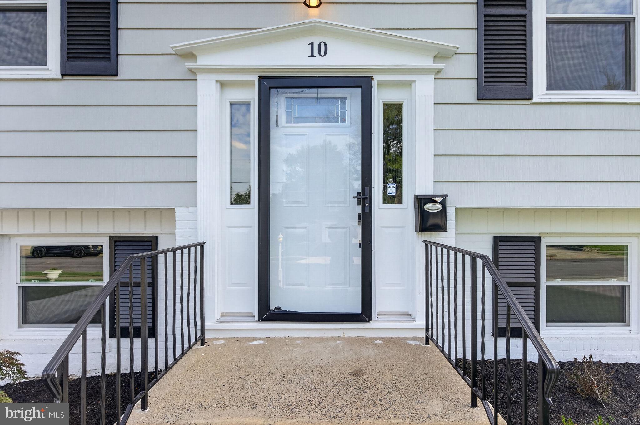 10 Cobblestone Rd, Cherry Hill, NJ 08003 photo