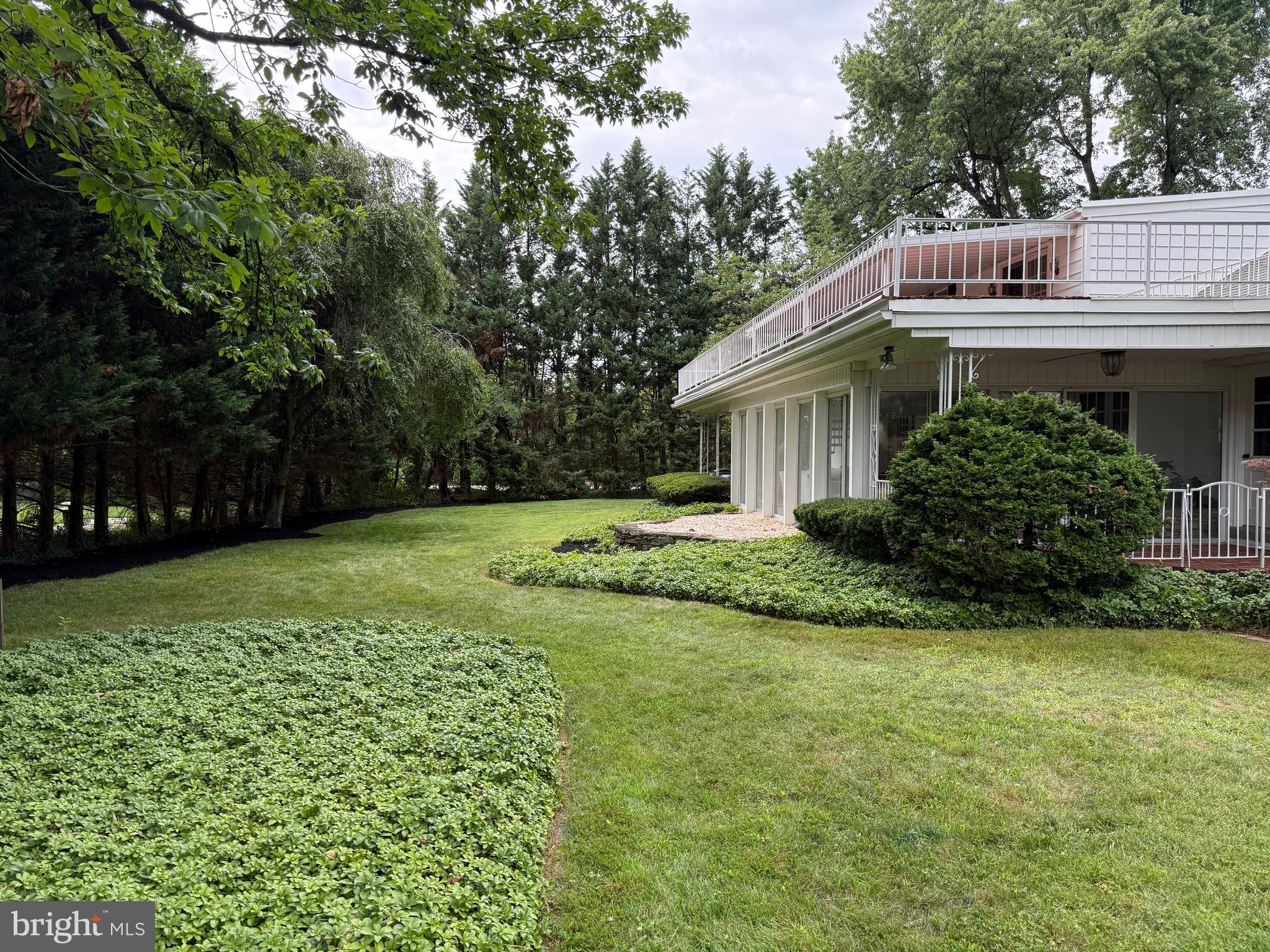 1202 Old Mill Road Rd, Reading, PA 19610 photo
