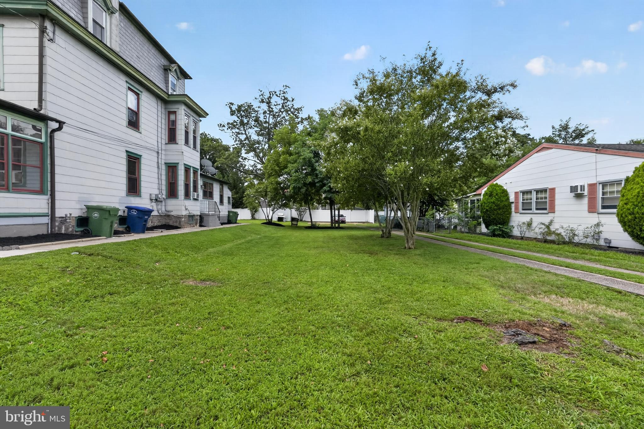305 307 Leconey Ave, Palmyra, NJ 08065 photo