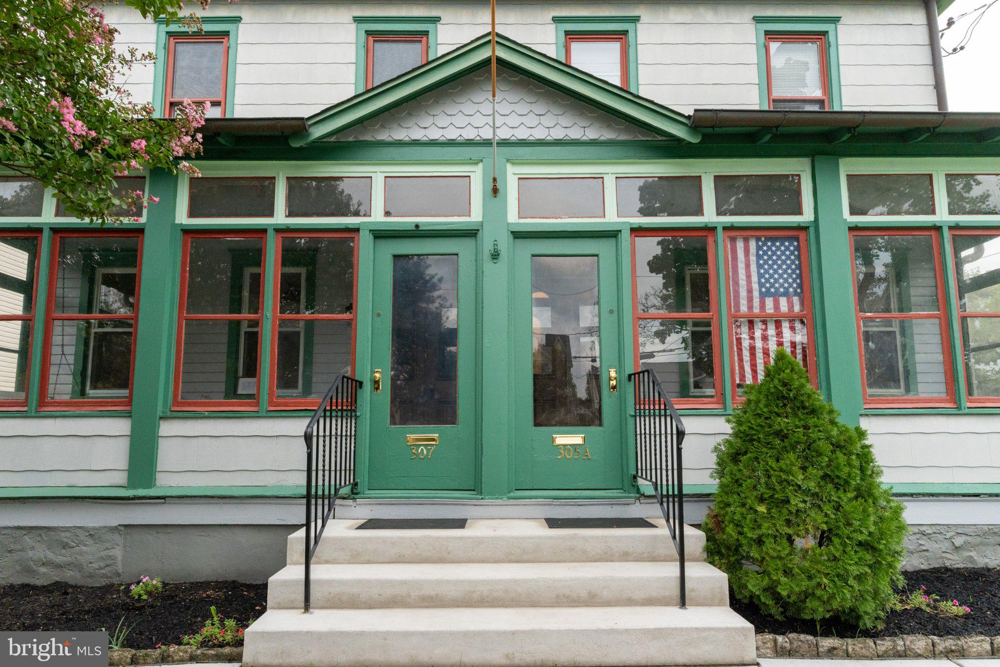 305 307 Leconey Ave, Palmyra, NJ 08065 photo