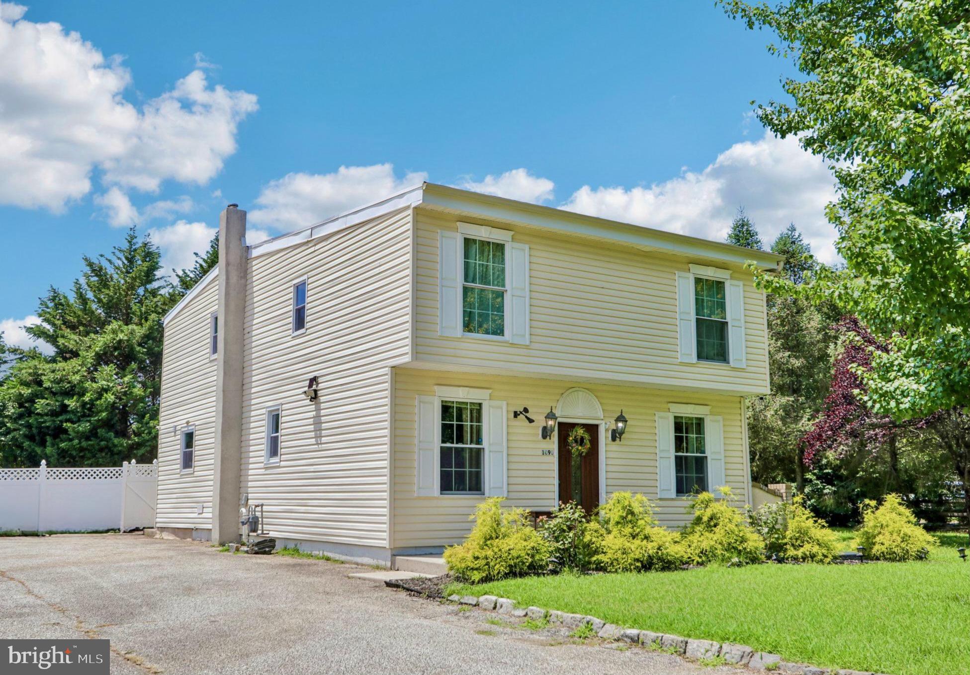 1090 Chews Landing Rd, Laurel Springs, NJ 08021
