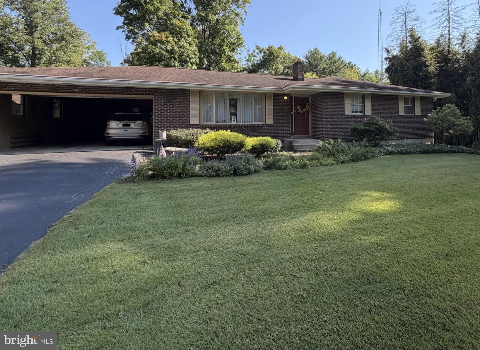451 Neversink Rd, Reading, PA 19606