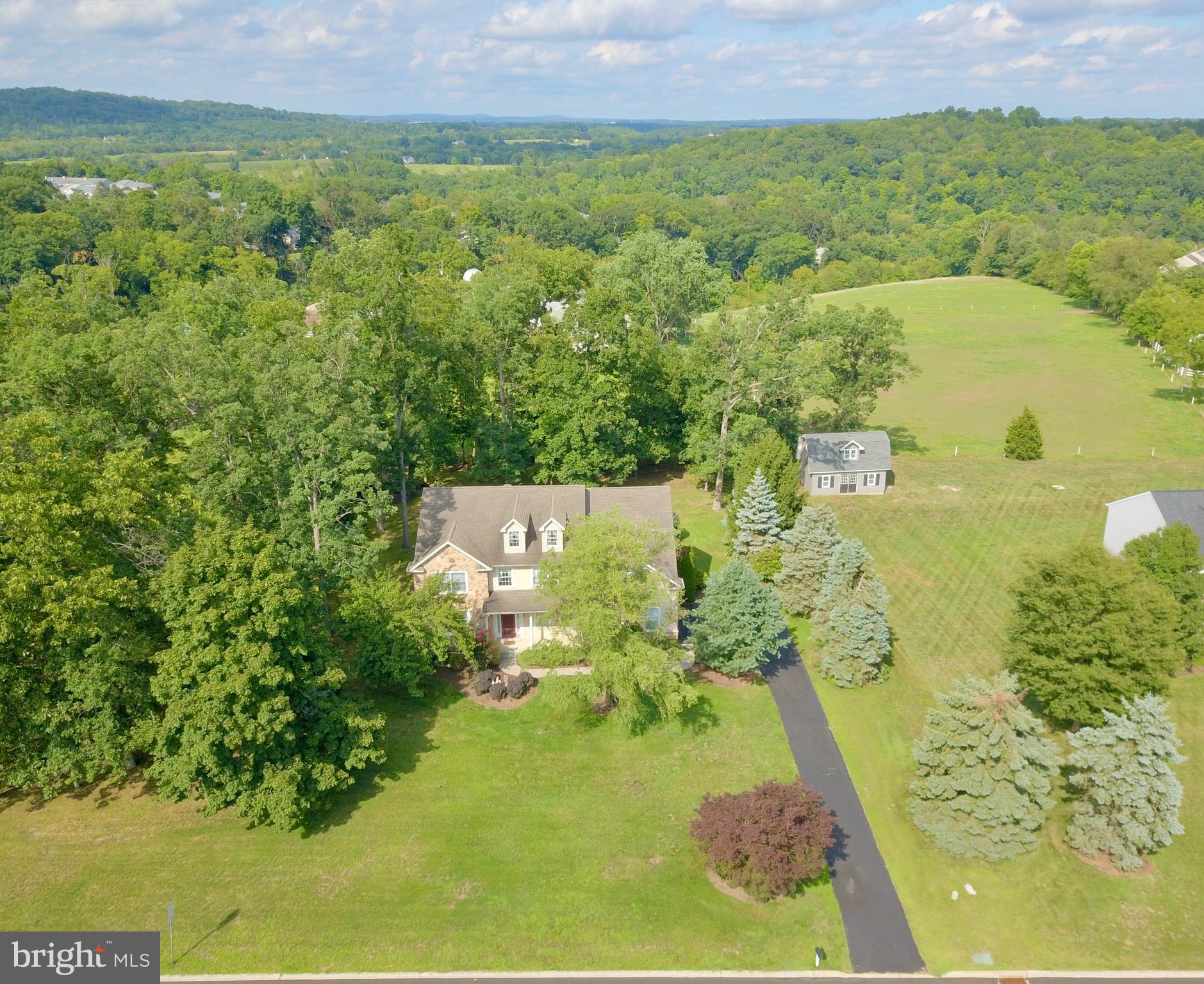 1 Eagleview Ln, Schwenksville, PA 19473