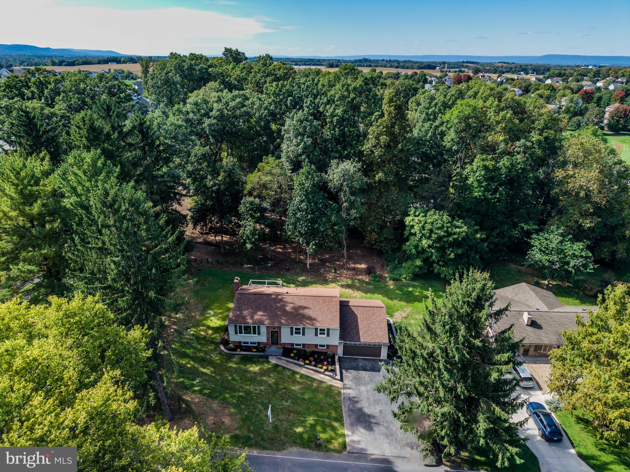 27 Hamilton Rd, Boiling Springs, PA 17007 photo
