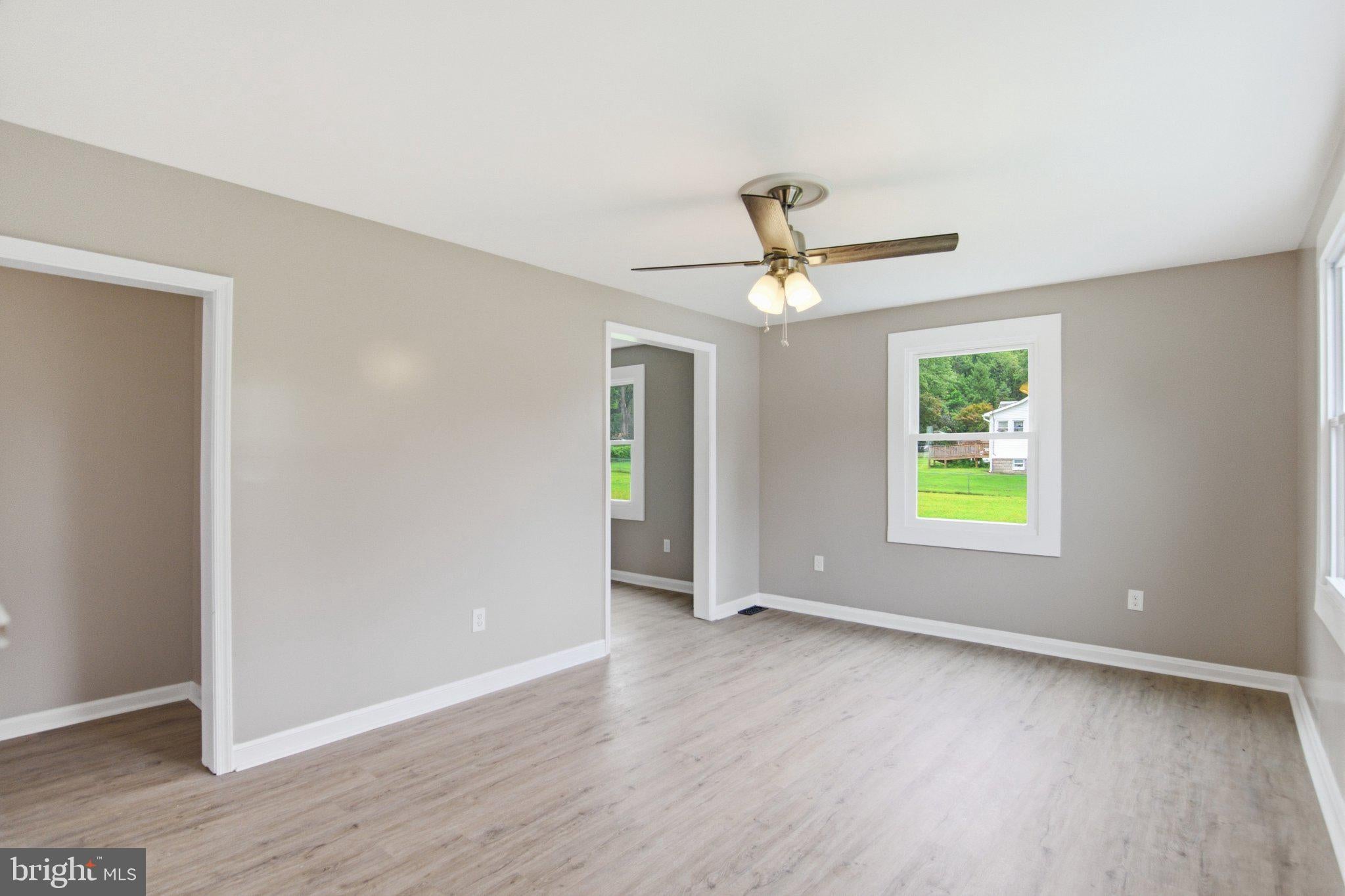 114 Mine Bank Ln, Halethorpe, MD 21227 photo
