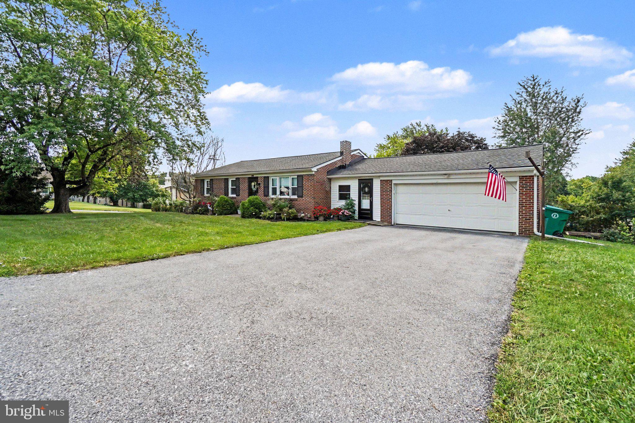 5975 Clover Rd, Harrisburg, PA 17112 photo