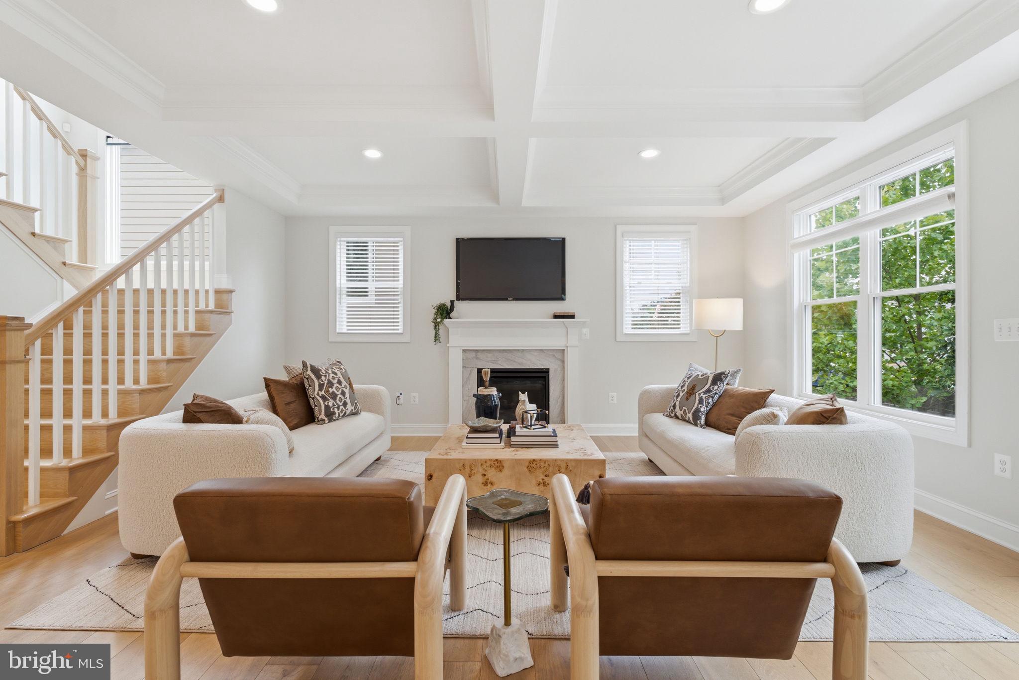 2707 1st St, Arlington, VA 22204