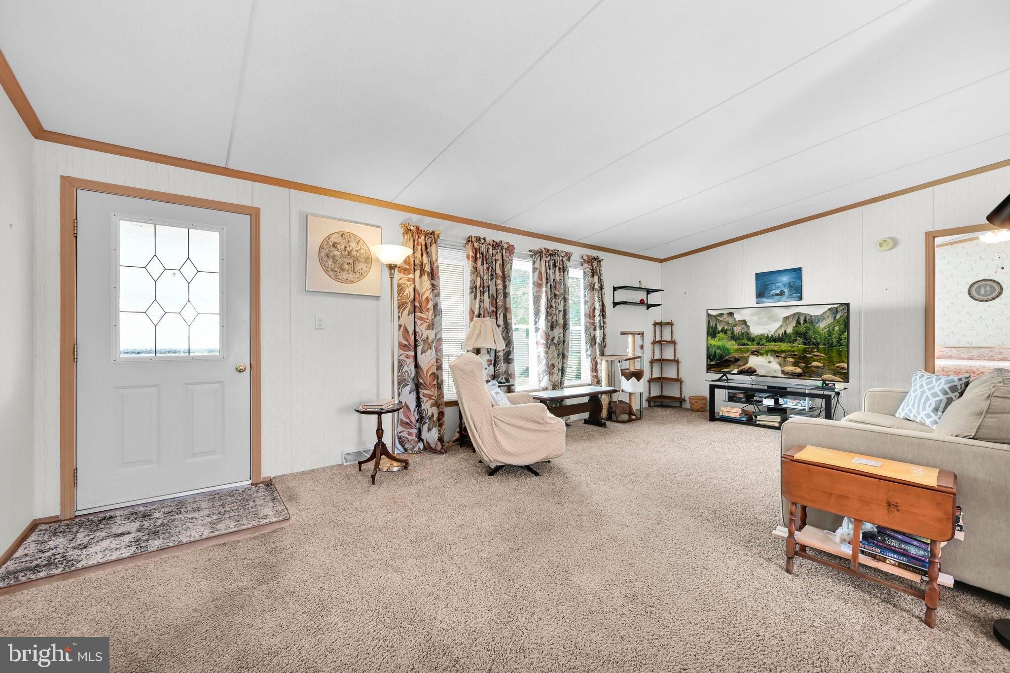 16 Edward Ave, Lebanon, PA 17042 photo