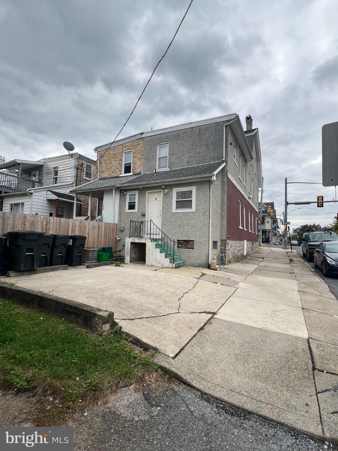 748 Linden St, Bethlehem, PA 18018 photo