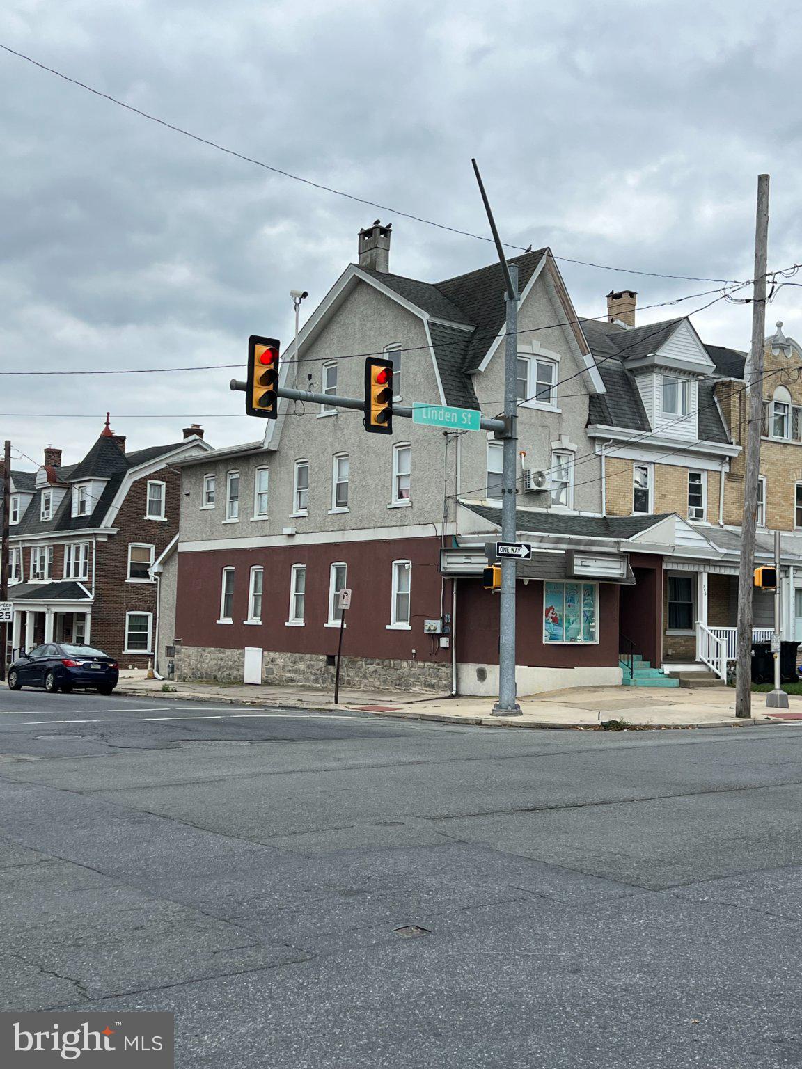 748 Linden St, Bethlehem, PA 18018 photo