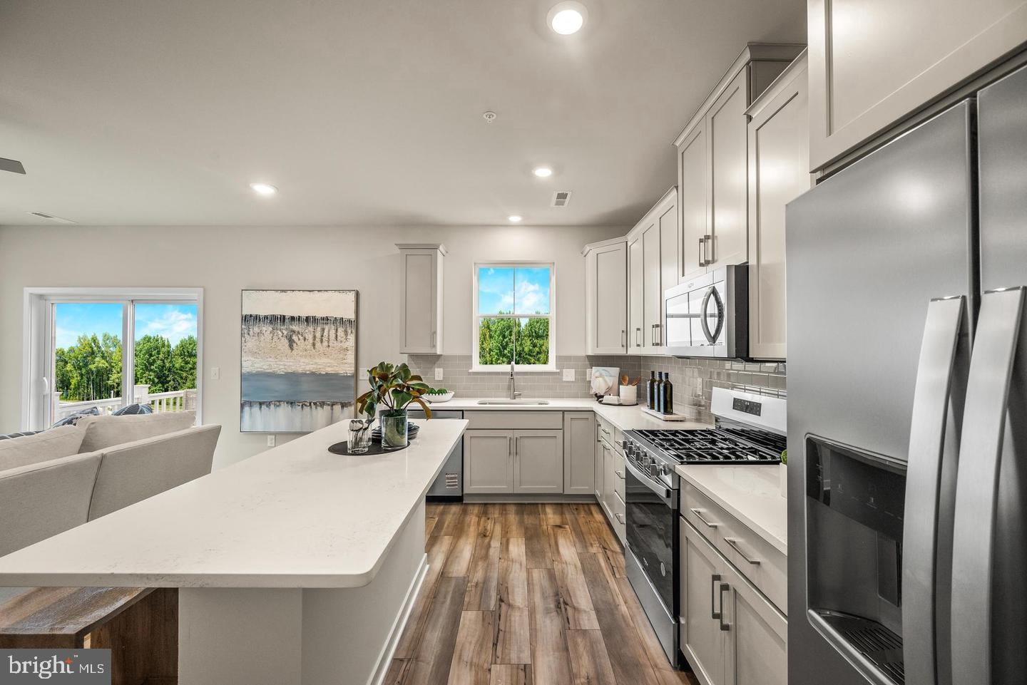 6 Zinc Ln, Phoenixville, PA 19460 photo
