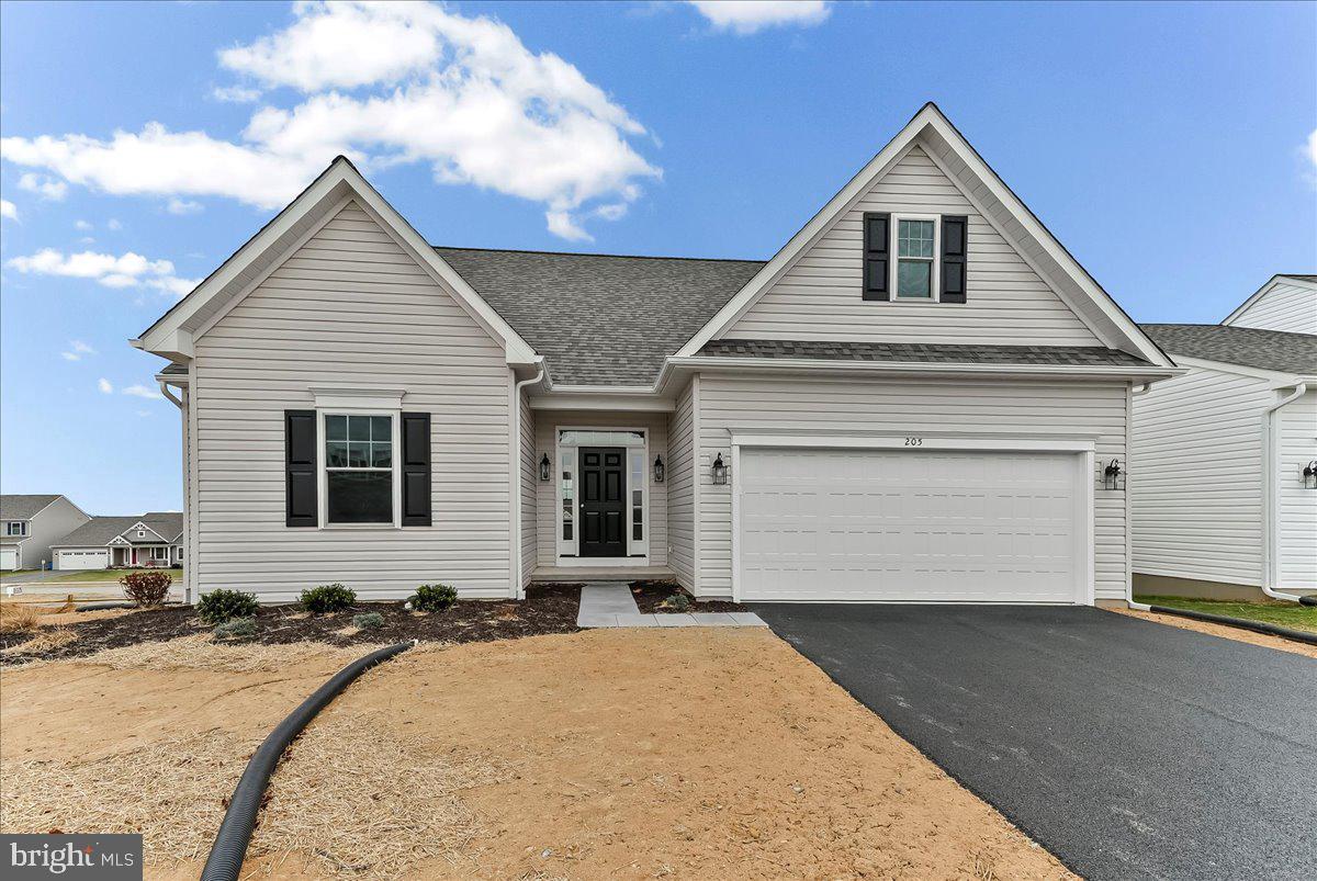 414 Greenwood Dr, Oxford, PA 19363