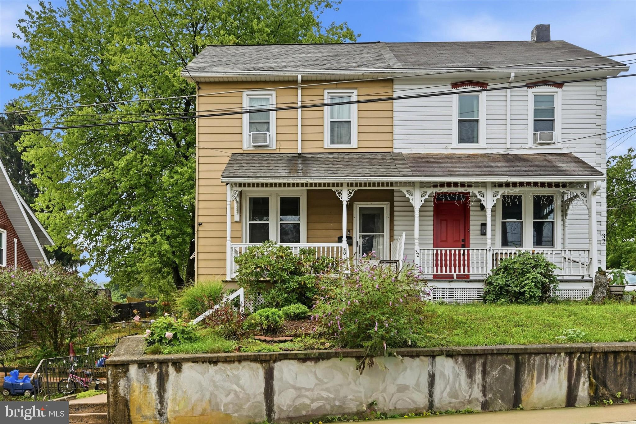 30 Walnut St, Mohnton, PA 19540