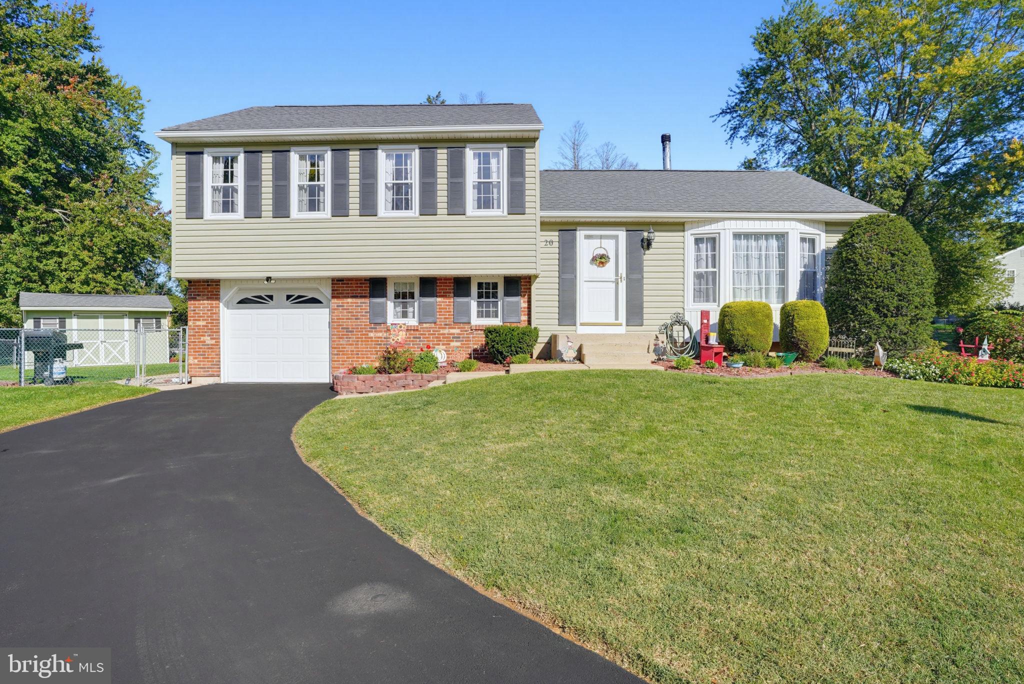 20 Christina Ct, Bear, DE 19701