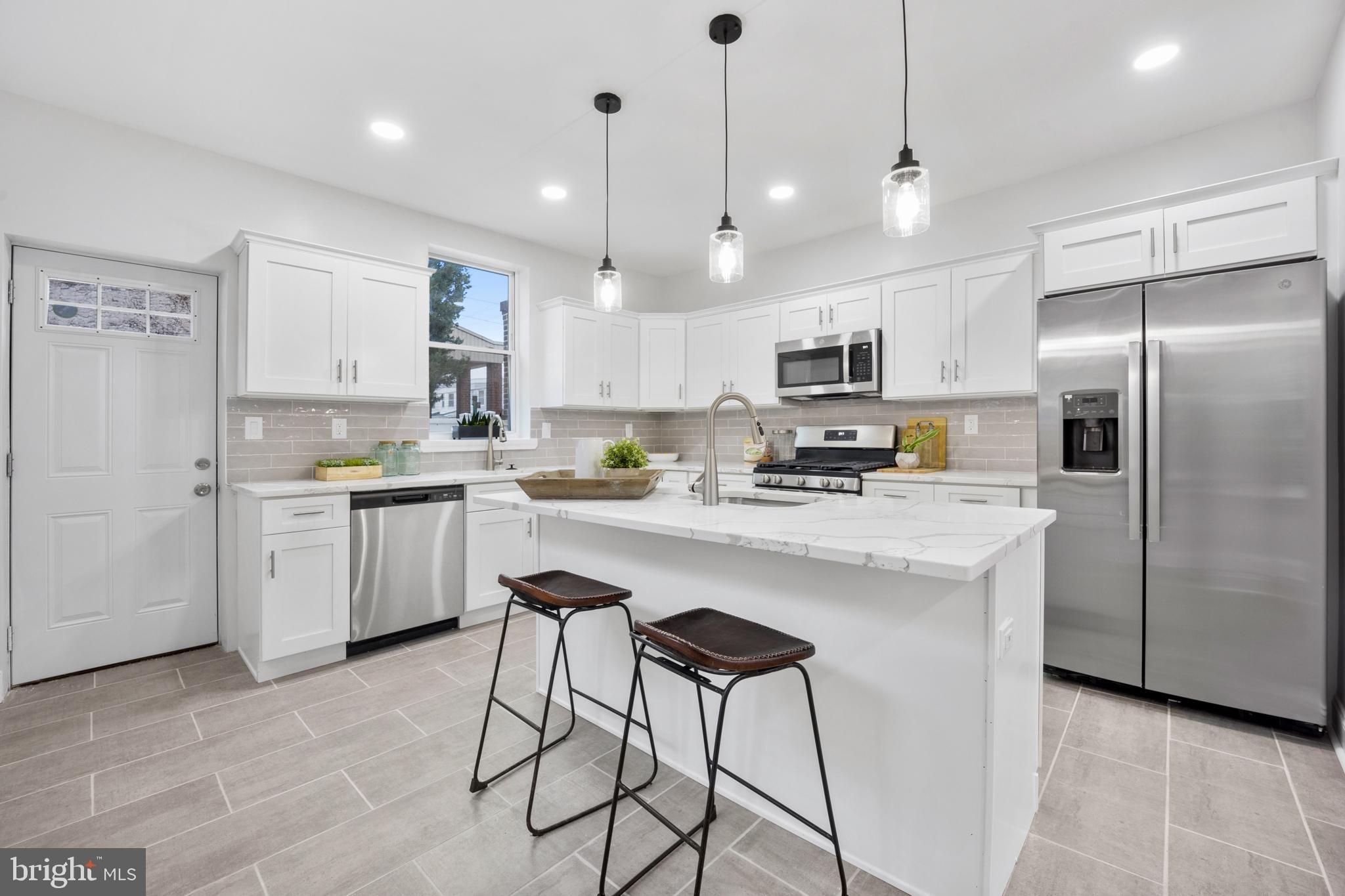 2662 Lefevre St, Philadelphia, PA 19137
