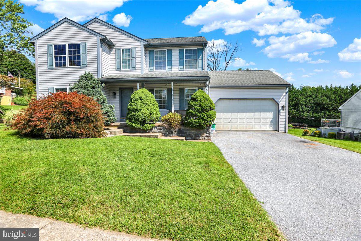 632 Leininger Ave, Mohnton, PA 19540