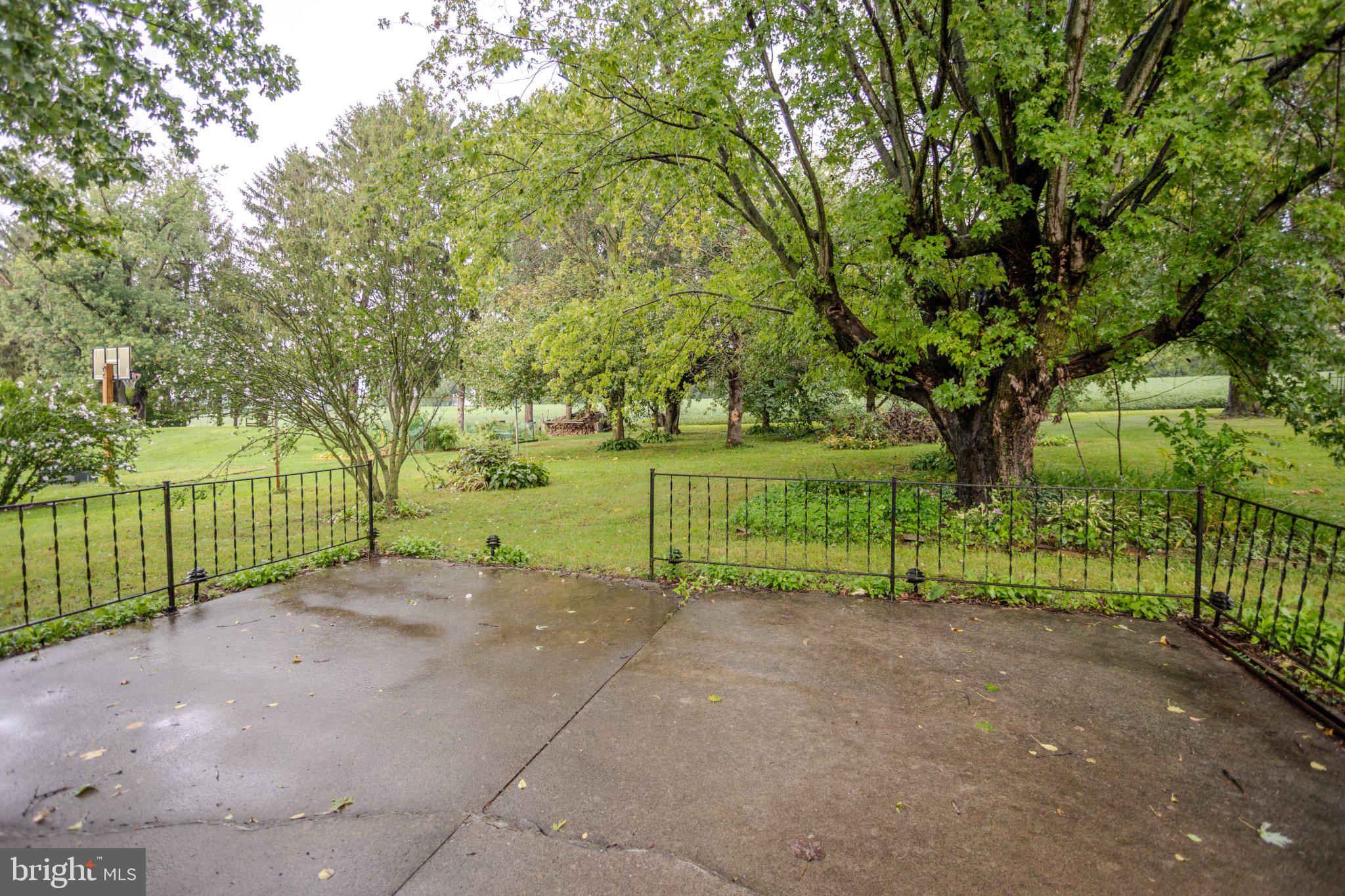 60 Pine Grove Rd, Hanover, PA 17331 photo