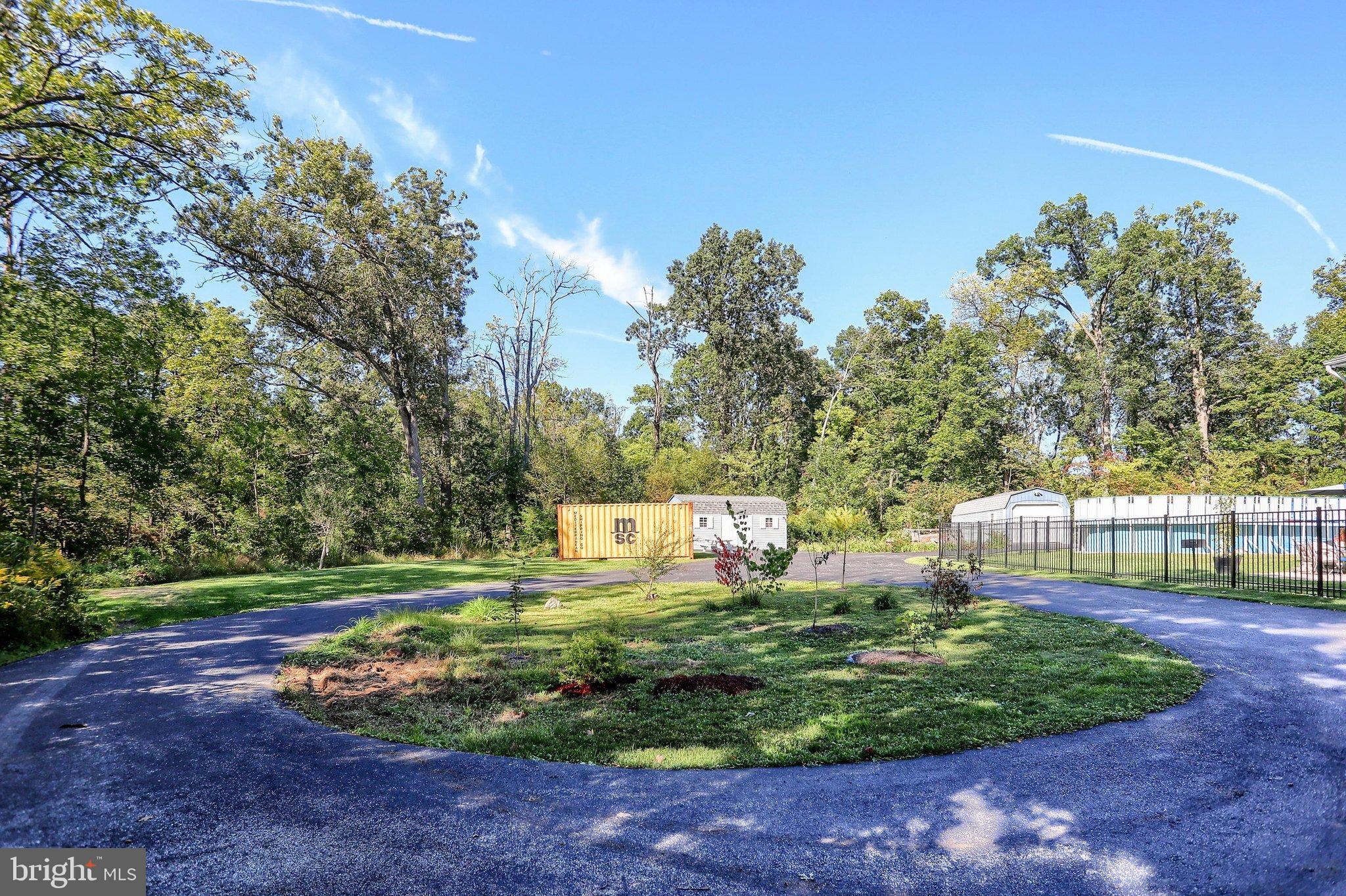 708 Range End Rd, Dillsburg, PA 17019 photo