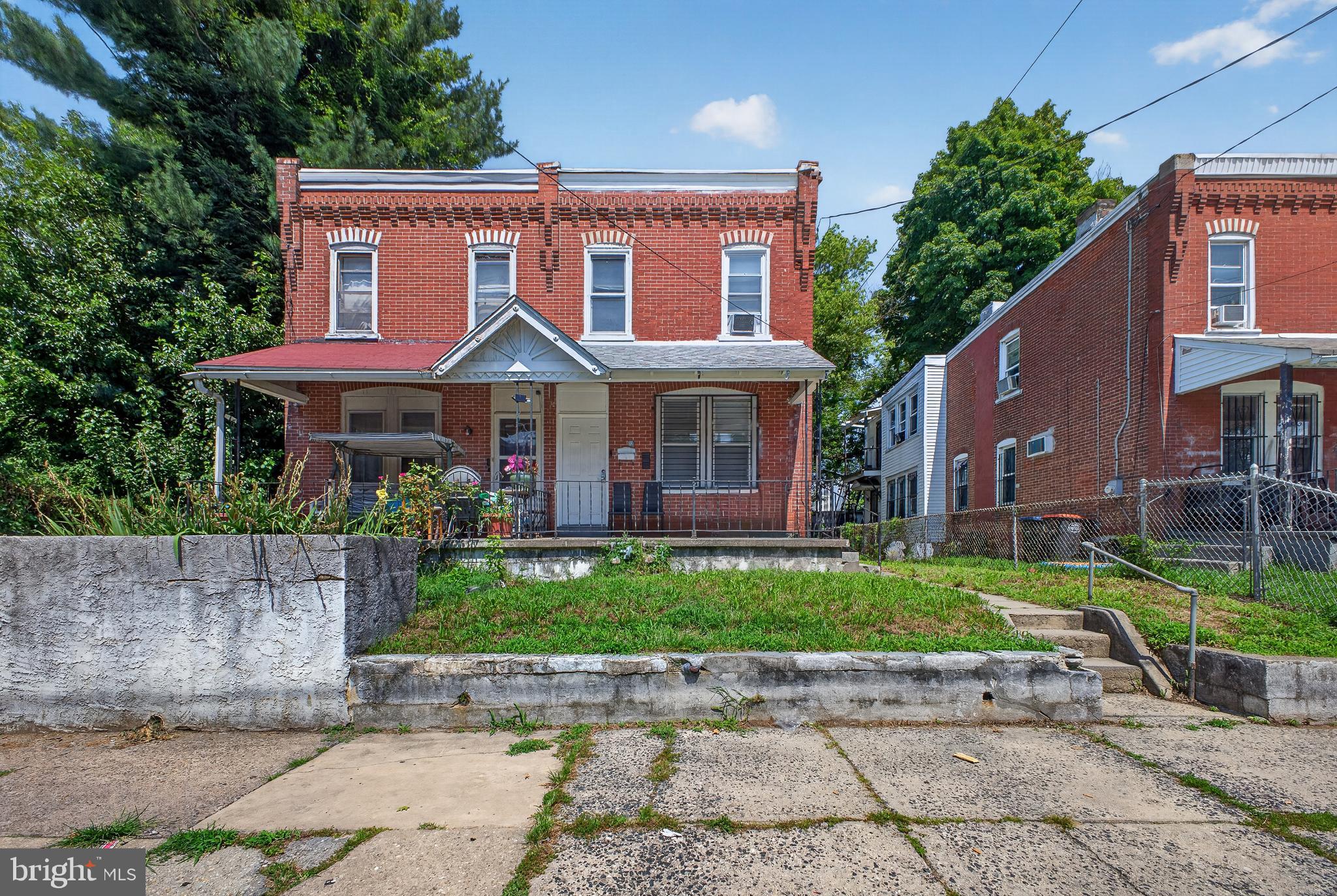 18 21st St, Chester, PA 19013