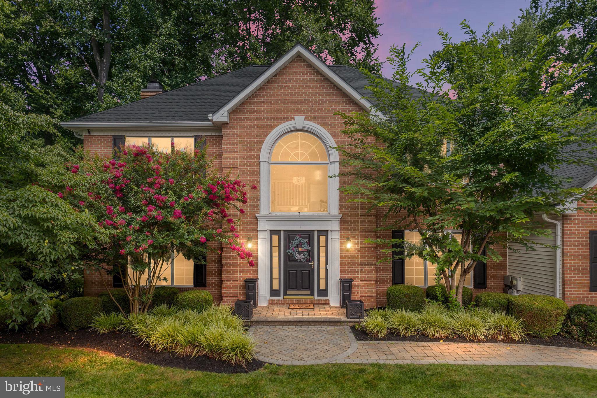 14 Stonebridge Dr, Hockessin, DE 19707