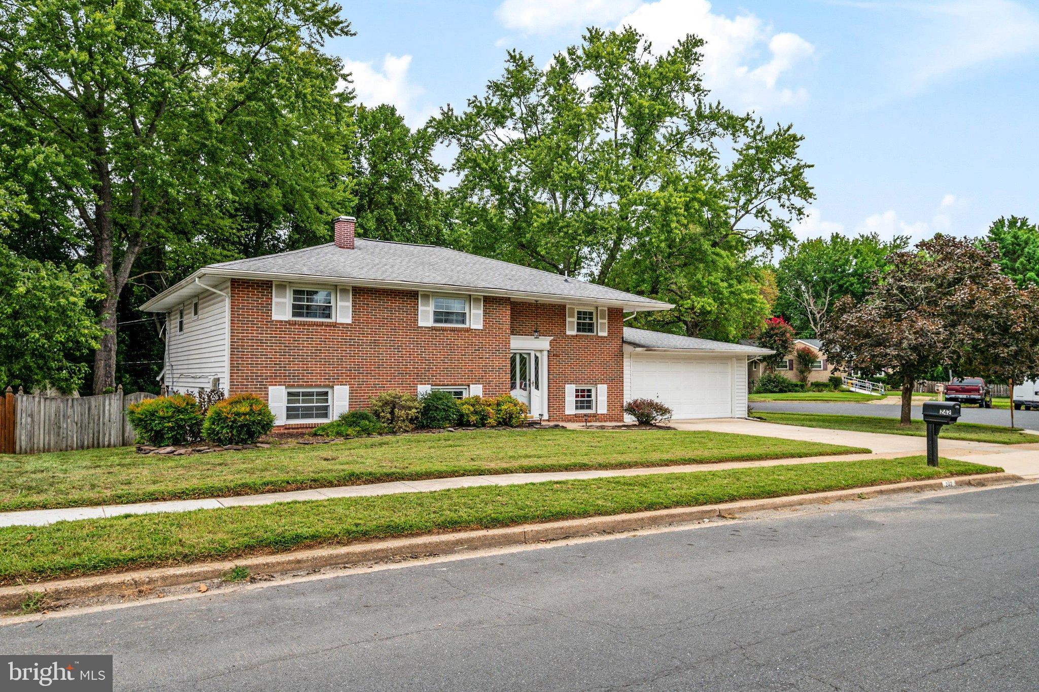 242 Cross Creek Dr, Glen Burnie, MD 21061 photo