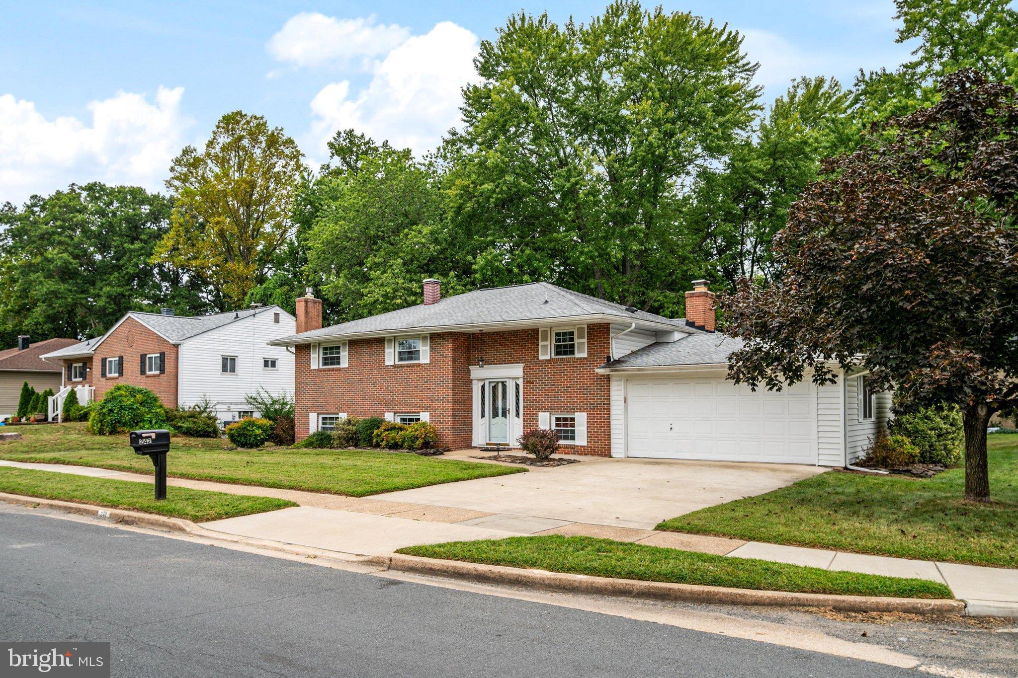 242 Cross Creek Dr, Glen Burnie, MD 21061 photo