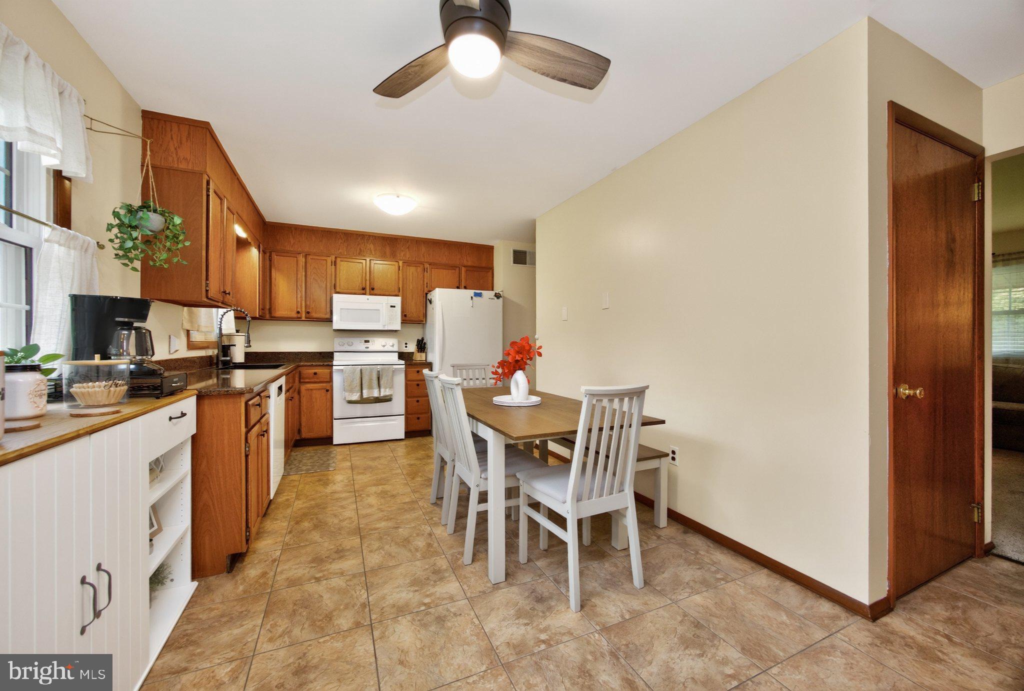 123 Meri Leigh, Oxford, PA 19363 photo