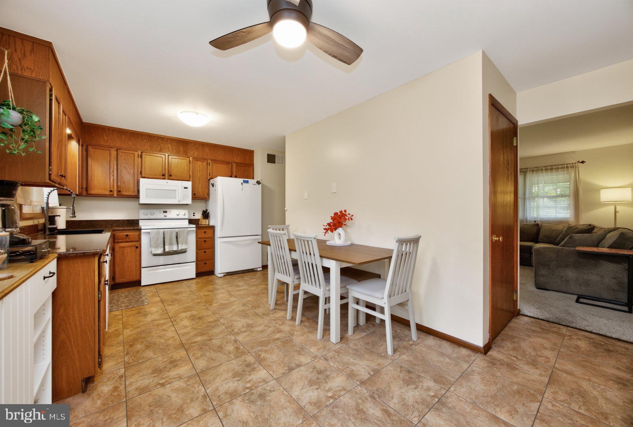 123 Meri Leigh, Oxford, PA 19363 photo