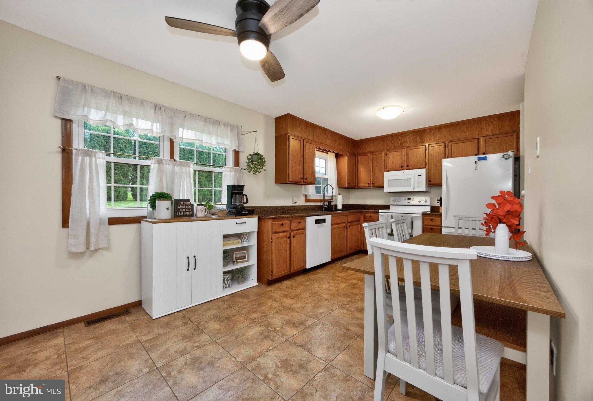 123 Meri Leigh, Oxford, PA 19363 photo