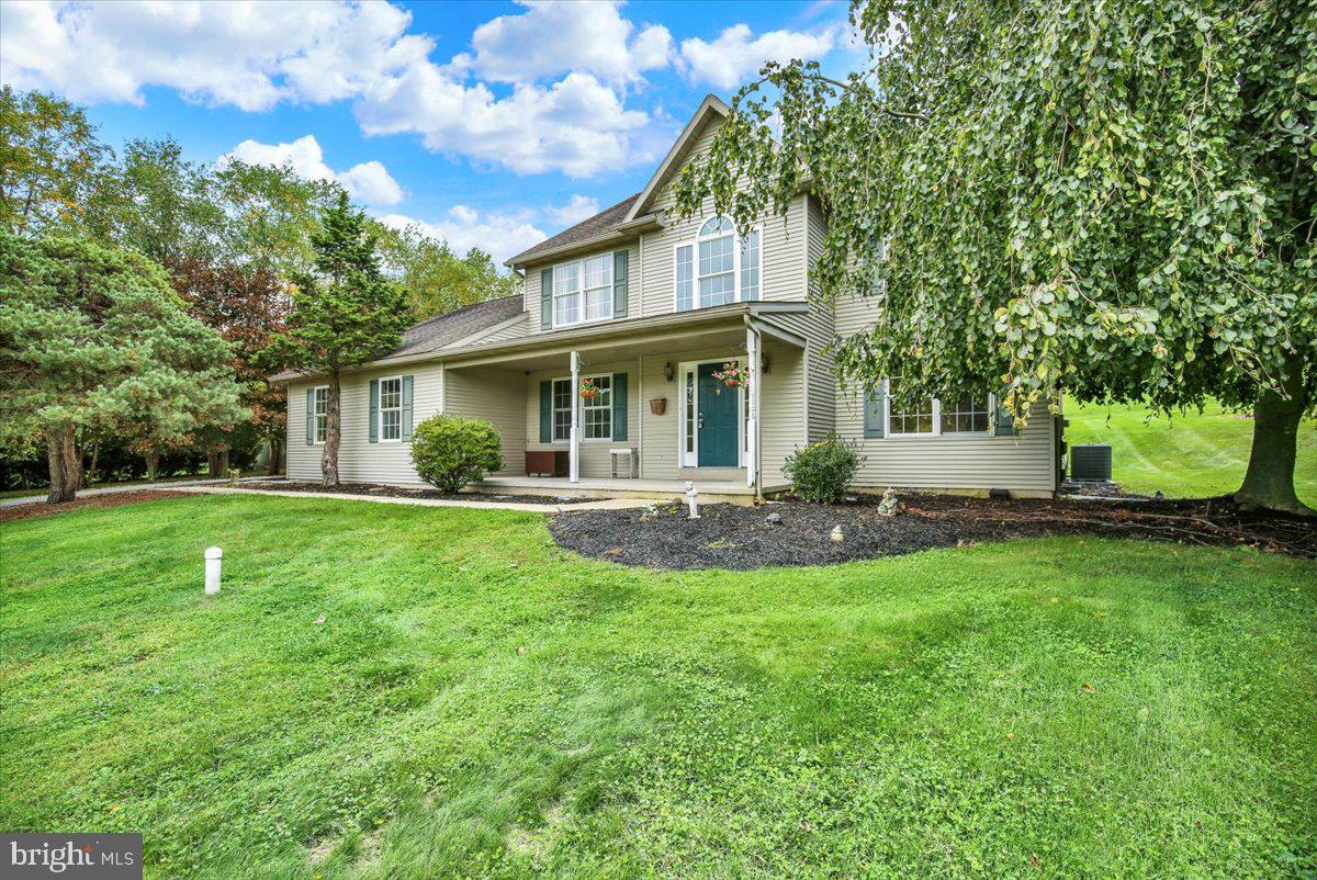 7 Ohlinger Dr, Fleetwood, PA 19522 photo