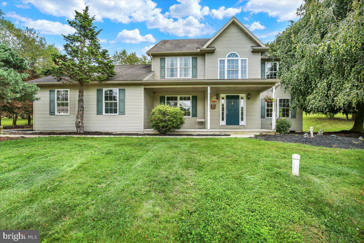 7 Ohlinger Dr, Fleetwood, PA 19522 photo