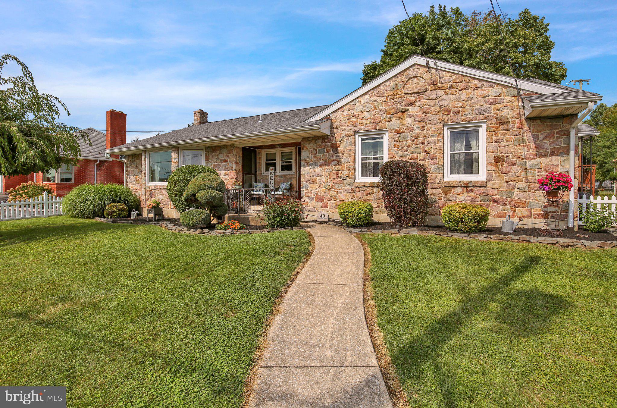 40 S Laurel St, Kutztown, PA 19530 photo