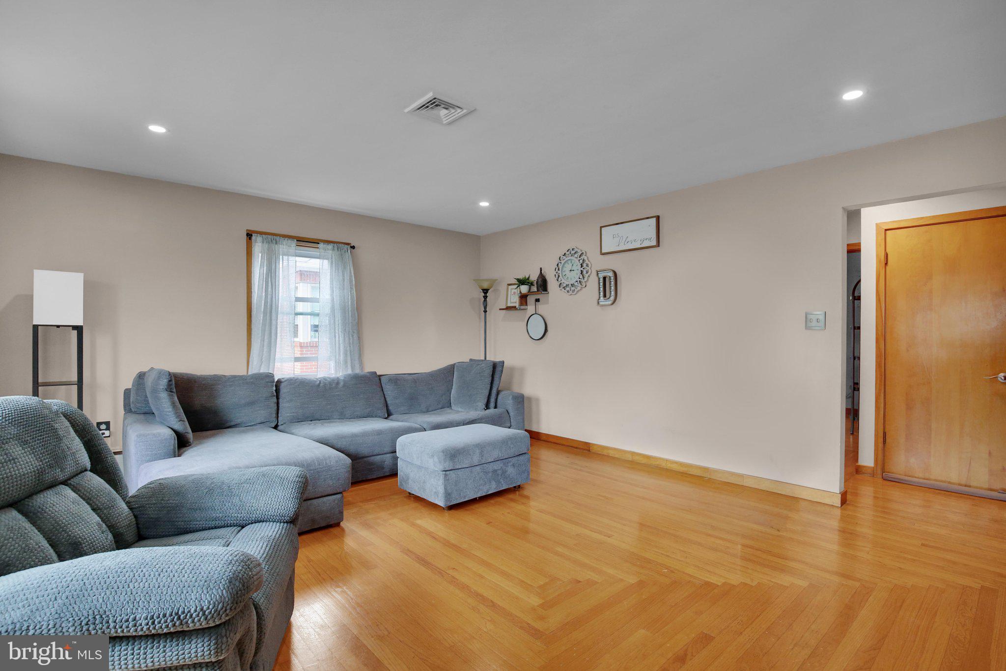 40 S Laurel St, Kutztown, PA 19530 photo