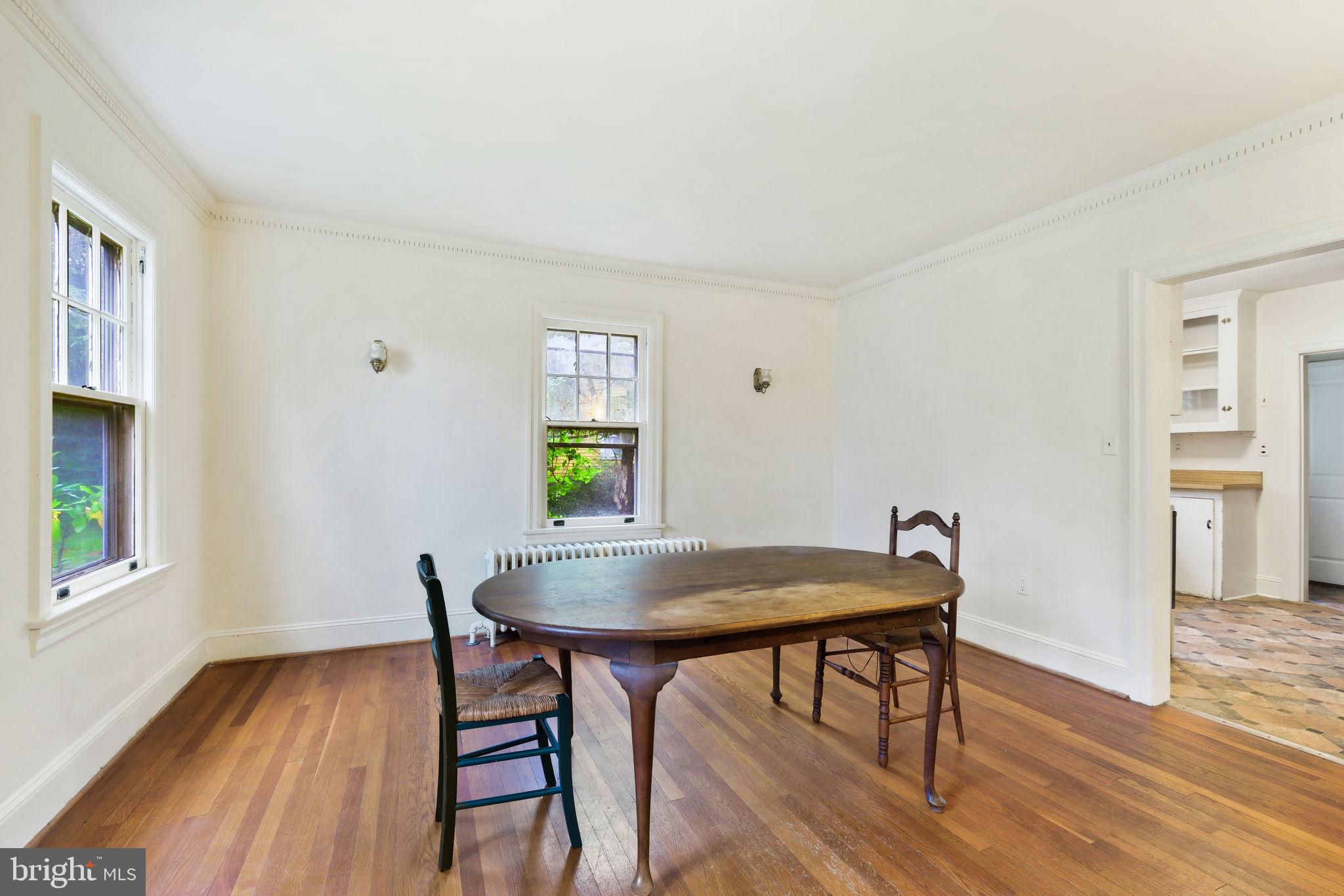 106 Russell Ave, Gaithersburg, MD 20877 photo