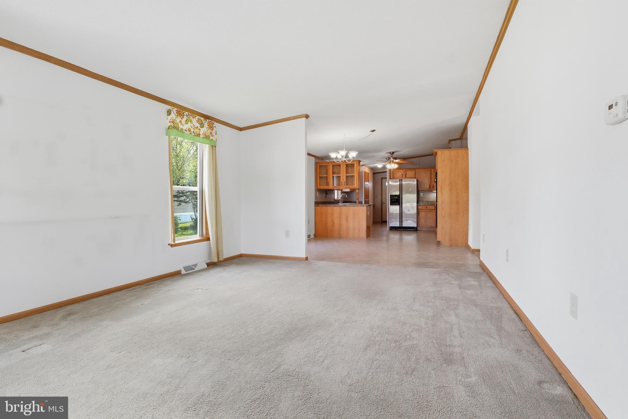124 Lisa Cir, York, PA 17406 photo