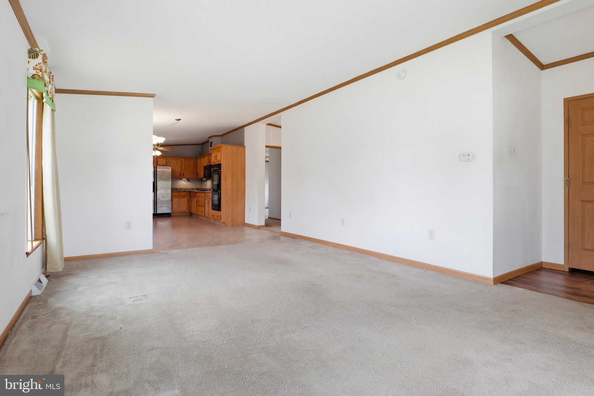 124 Lisa Cir, York, PA 17406 photo