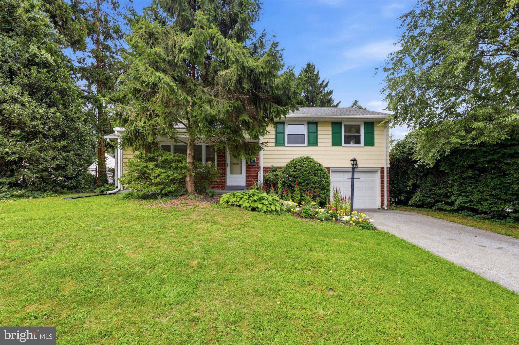 6 Glenwood Cir, Aldan, PA 19018 photo