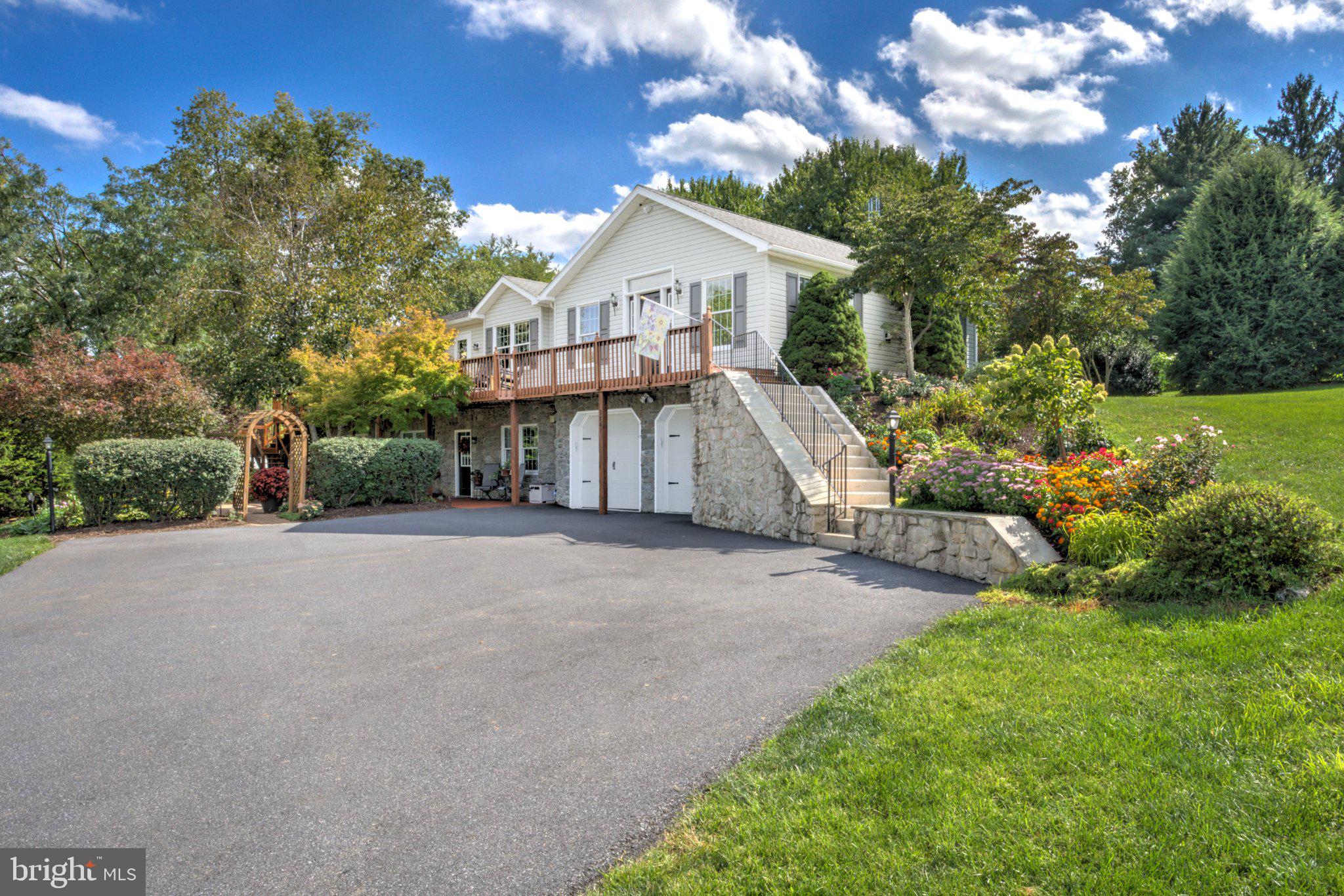 3701 E Elizabethtown Rd, Manheim, PA 17545 photo