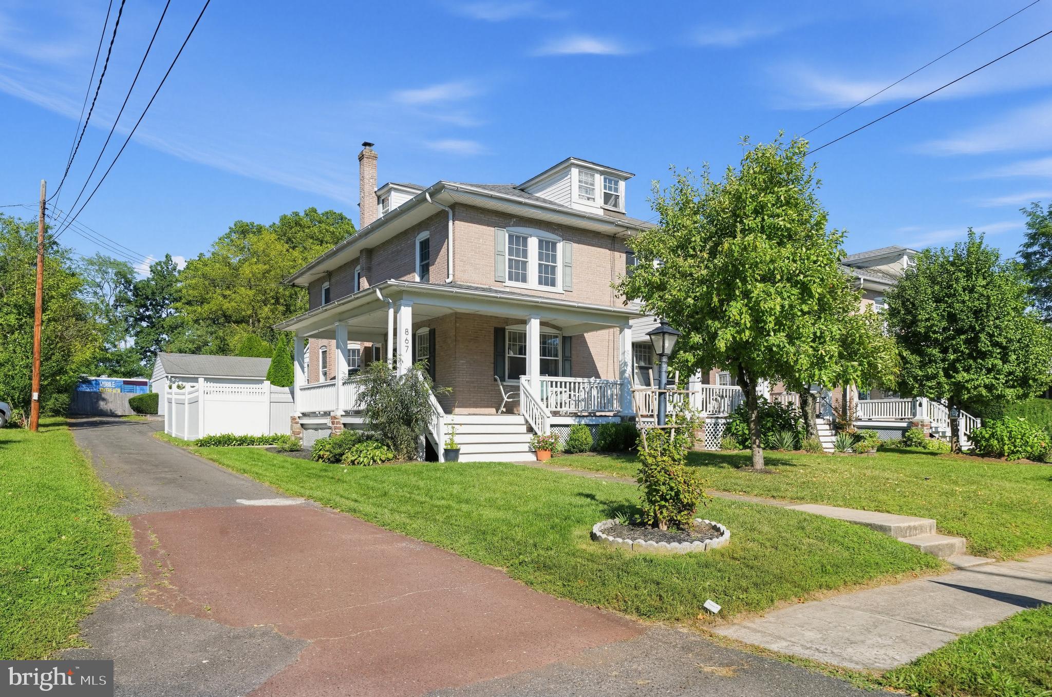 867 Main St, Harleysville, PA 19438