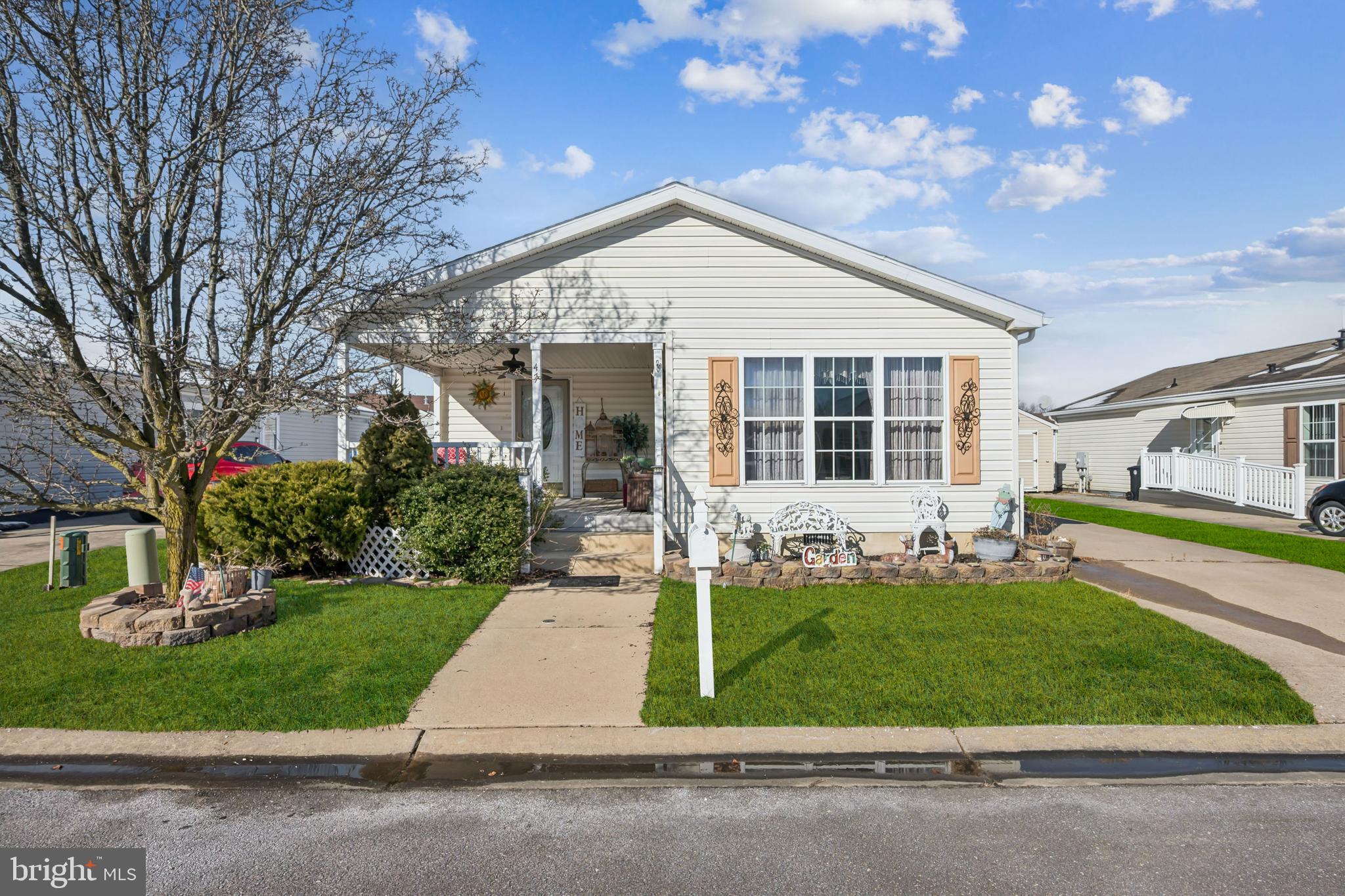47 Gregory Dr, Williamstown, NJ 08094