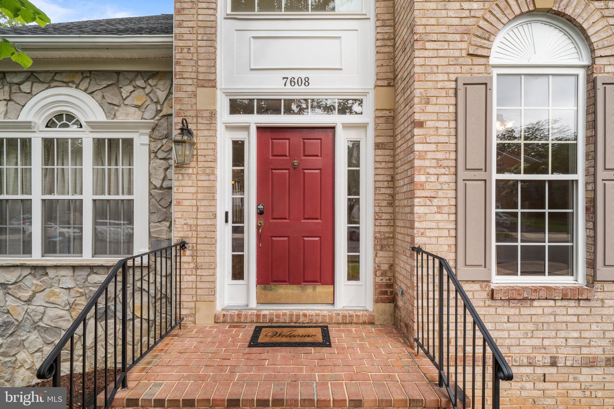 7608 Mcweadon Ln, Springfield, VA 22150 photo