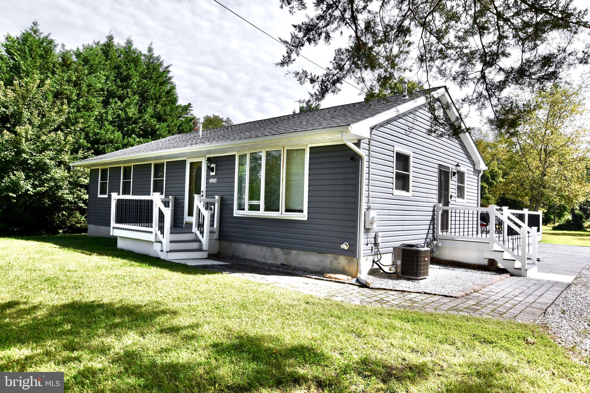 1204 Clayton Rd, Williamstown, NJ 08094