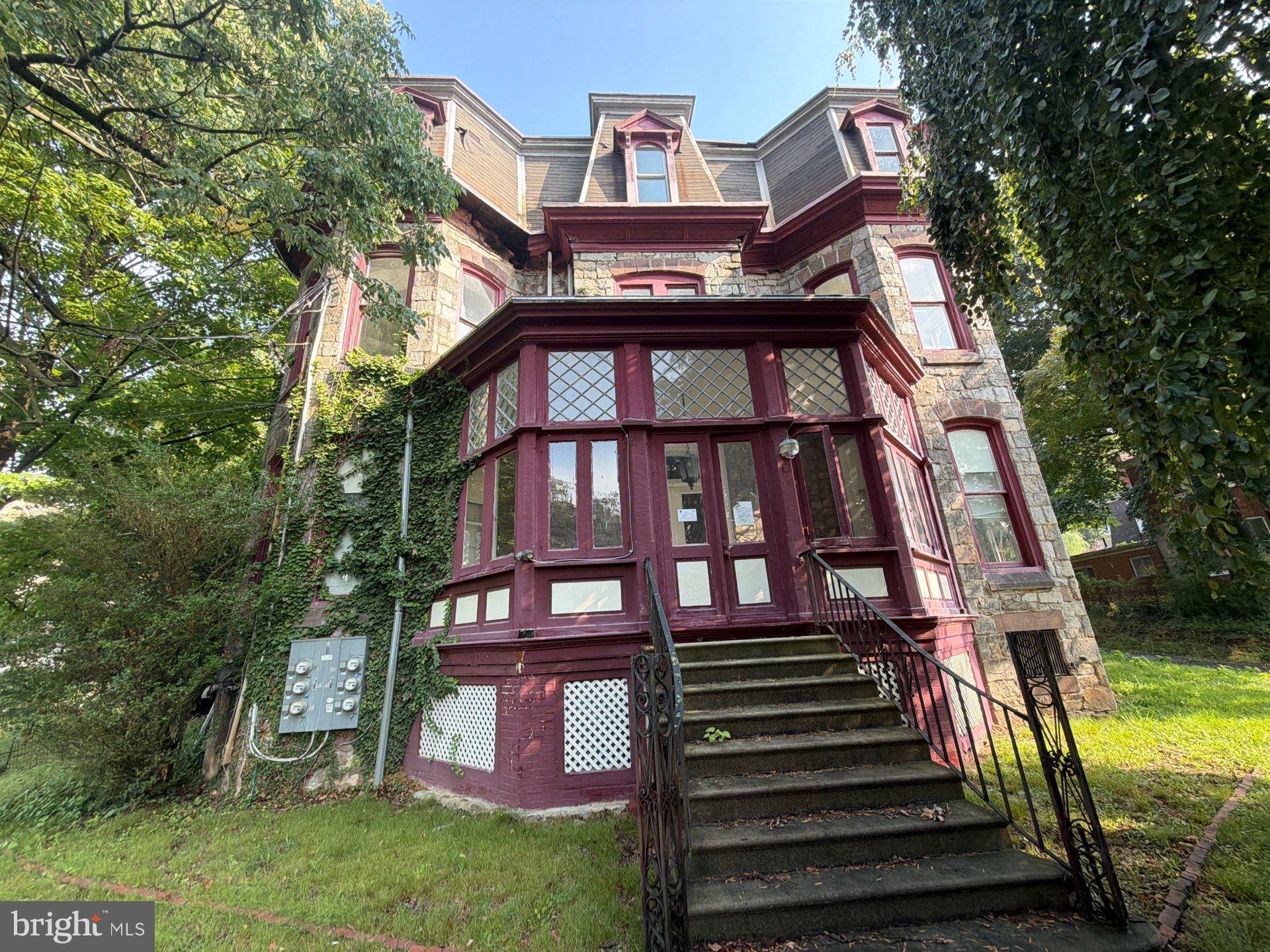 1521 Mineral Spring Rd, Reading, PA 19602