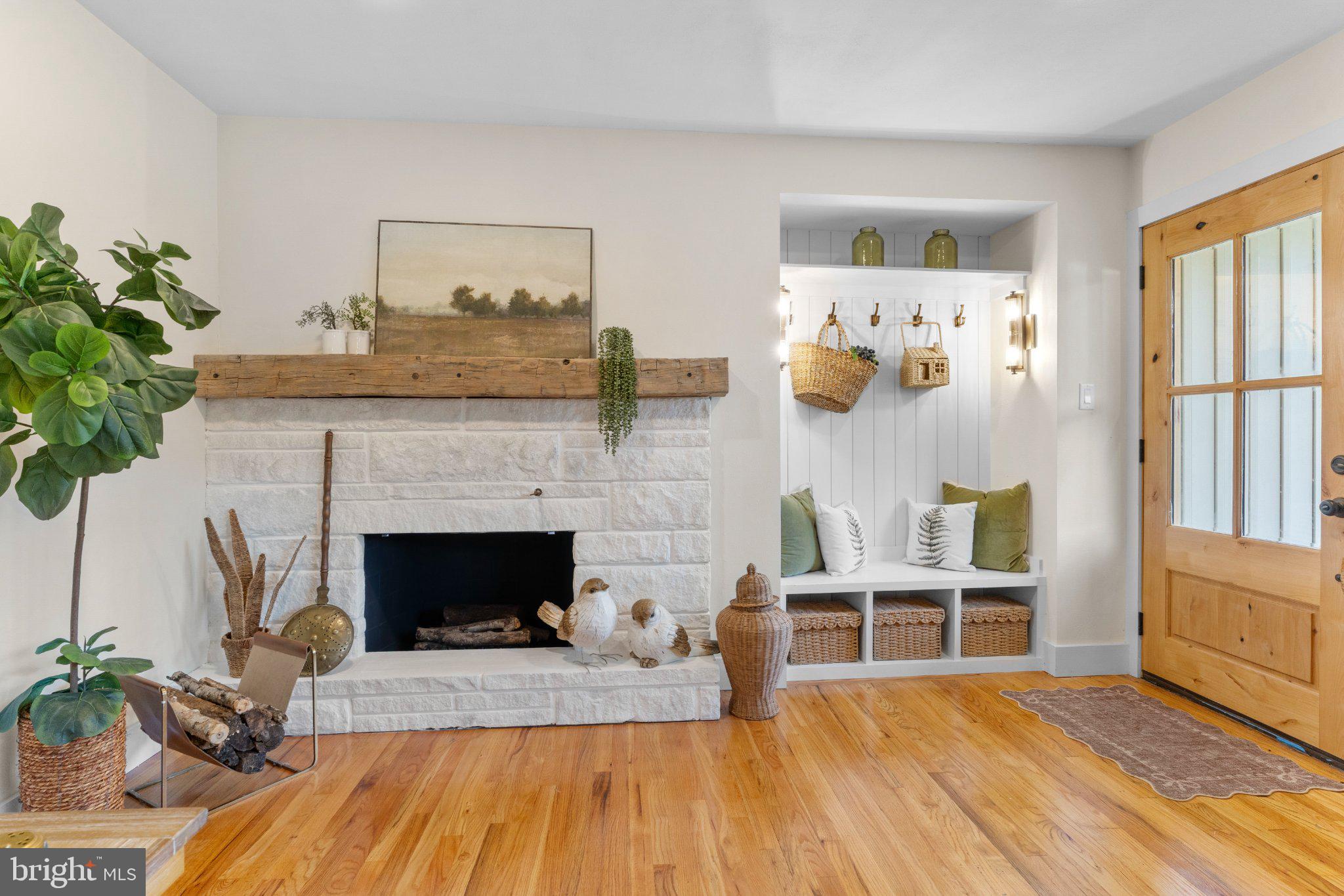 180 W Caren Dr, Grantville, PA 17028 photo