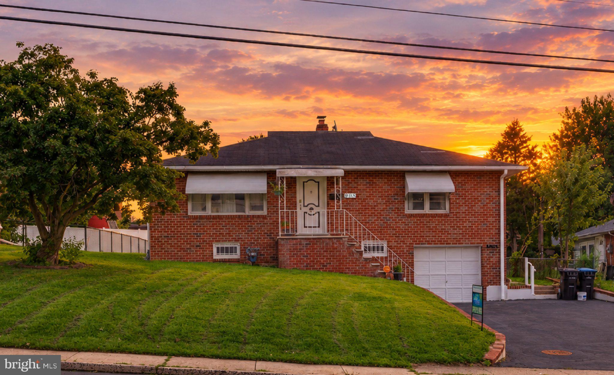 908 New Hope St, Norristown, PA 19401