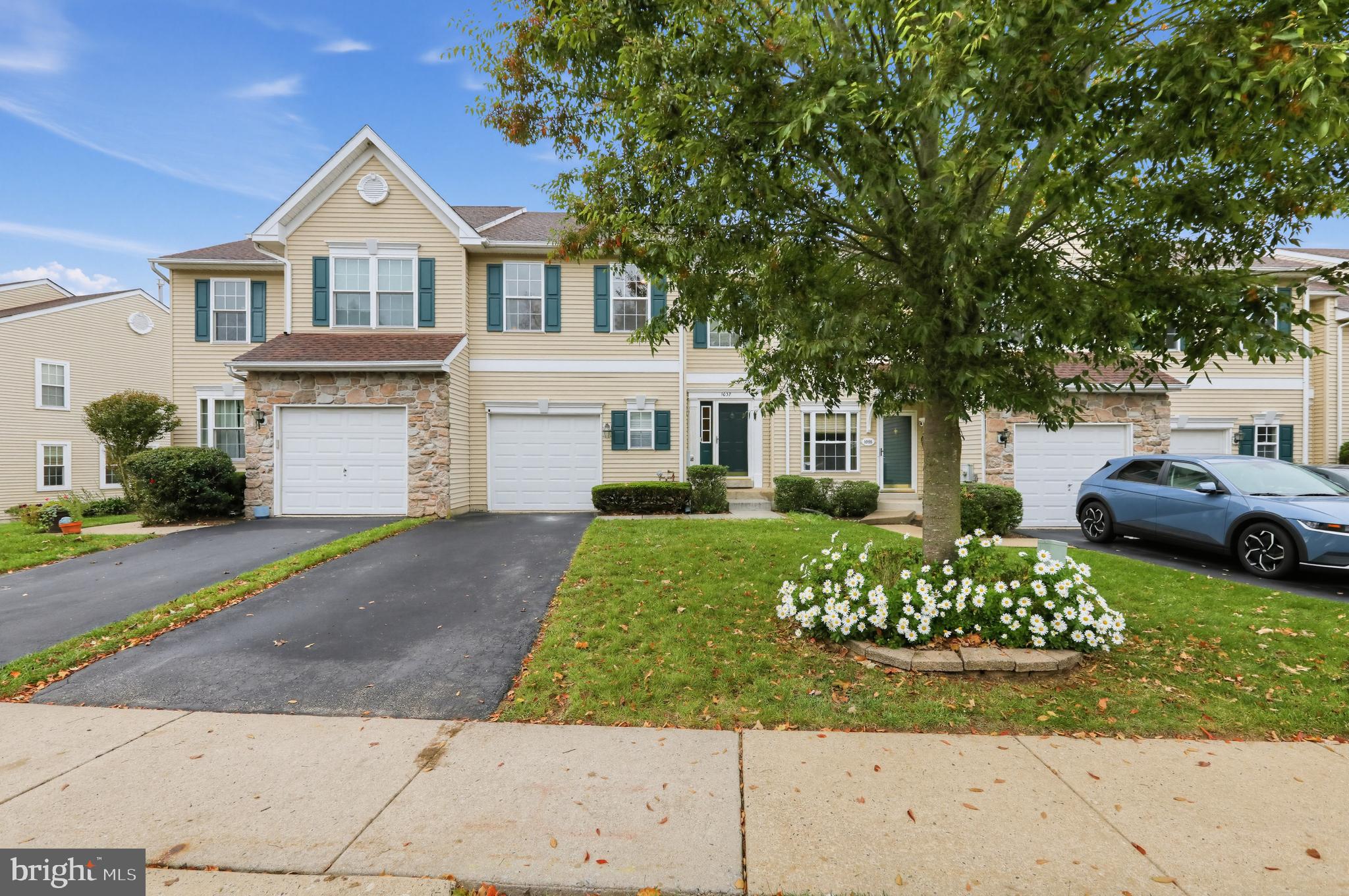 1037 Colin Dr, Royersford, PA 19468
