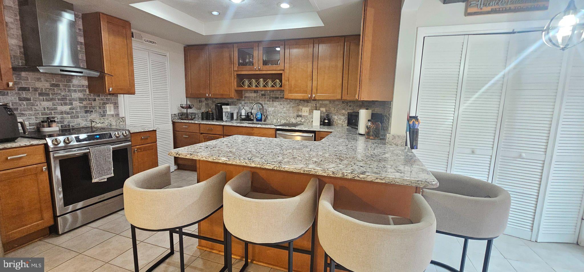 24 Biscayne Pl, Sterling, VA 20164 photo