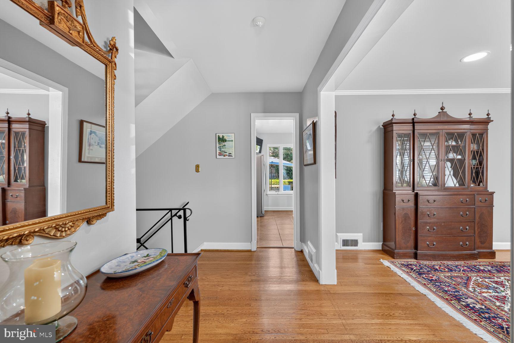 5901 Cromwell Dr, Bethesda, MD 20816 photo