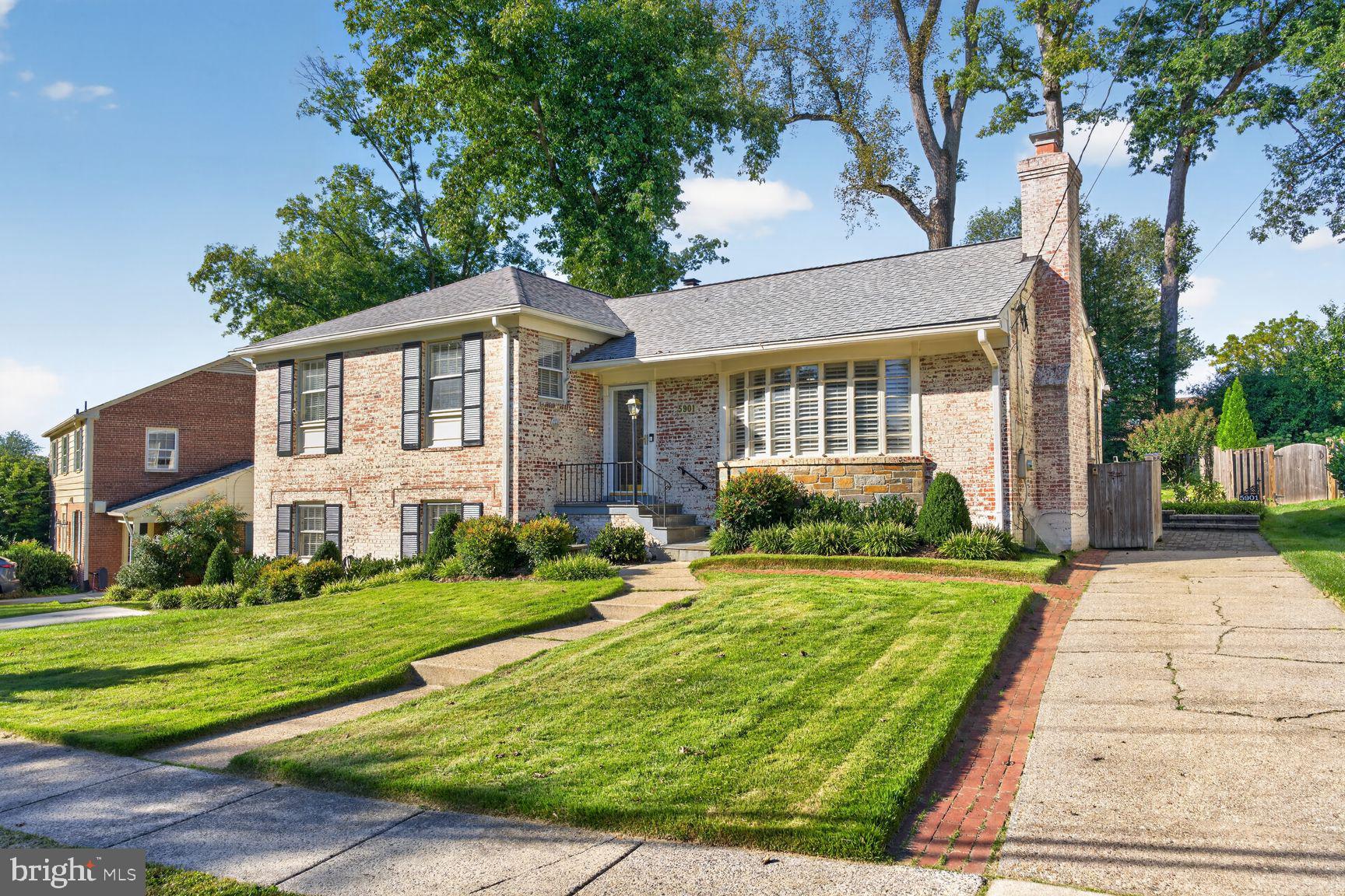 5901 Cromwell Dr, Bethesda, MD 20816 photo