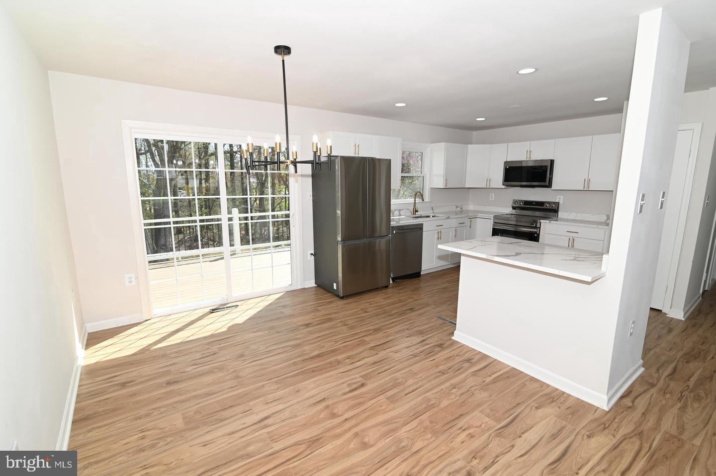 2124 Bell Tree Ln, Waldorf, MD 20601 photo